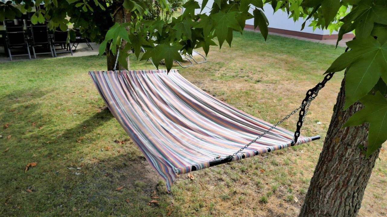 Helles Ferienhaus im Landhausstil für bis zu 10 Personen Frielendorf Exterior foto